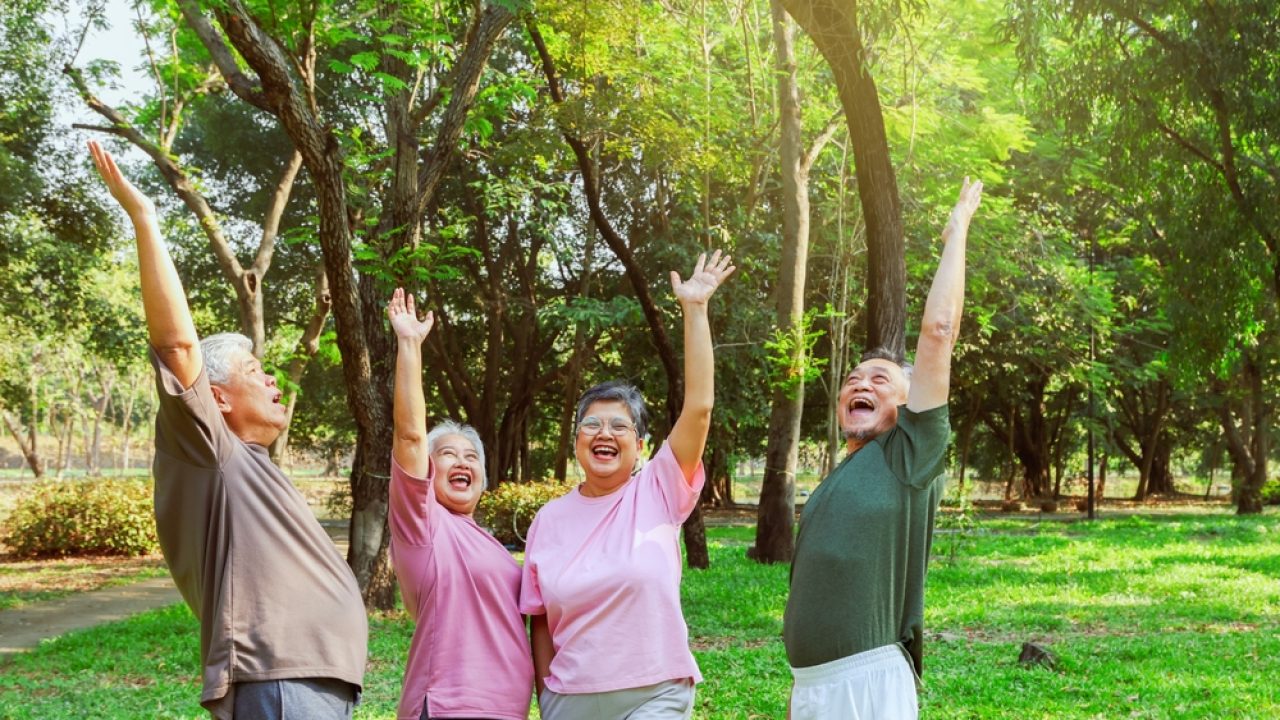 Cheerful,Group,Asian,Elderly,People,Retirees,In,Good,Health,Happiest